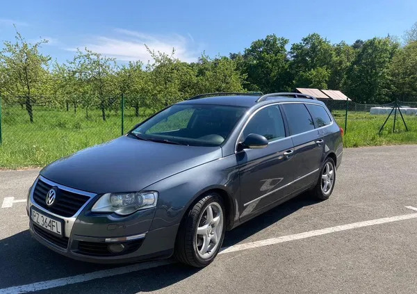 samochody osobowe Volkswagen Passat cena 27900 przebieg: 304000, rok produkcji 2010 z Rawa Mazowiecka